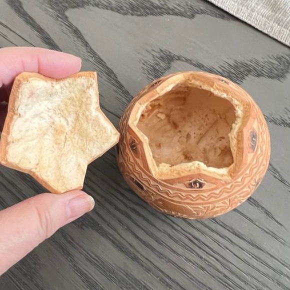 Vtg Peruvian Hand Carved Bowl Peru Folk Art Storytelling Calabash Gourd Small - Picture 4 of 8